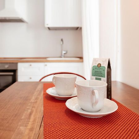 Mercanti Modern Flat - Balcony - Torino Centro Turim Exterior foto