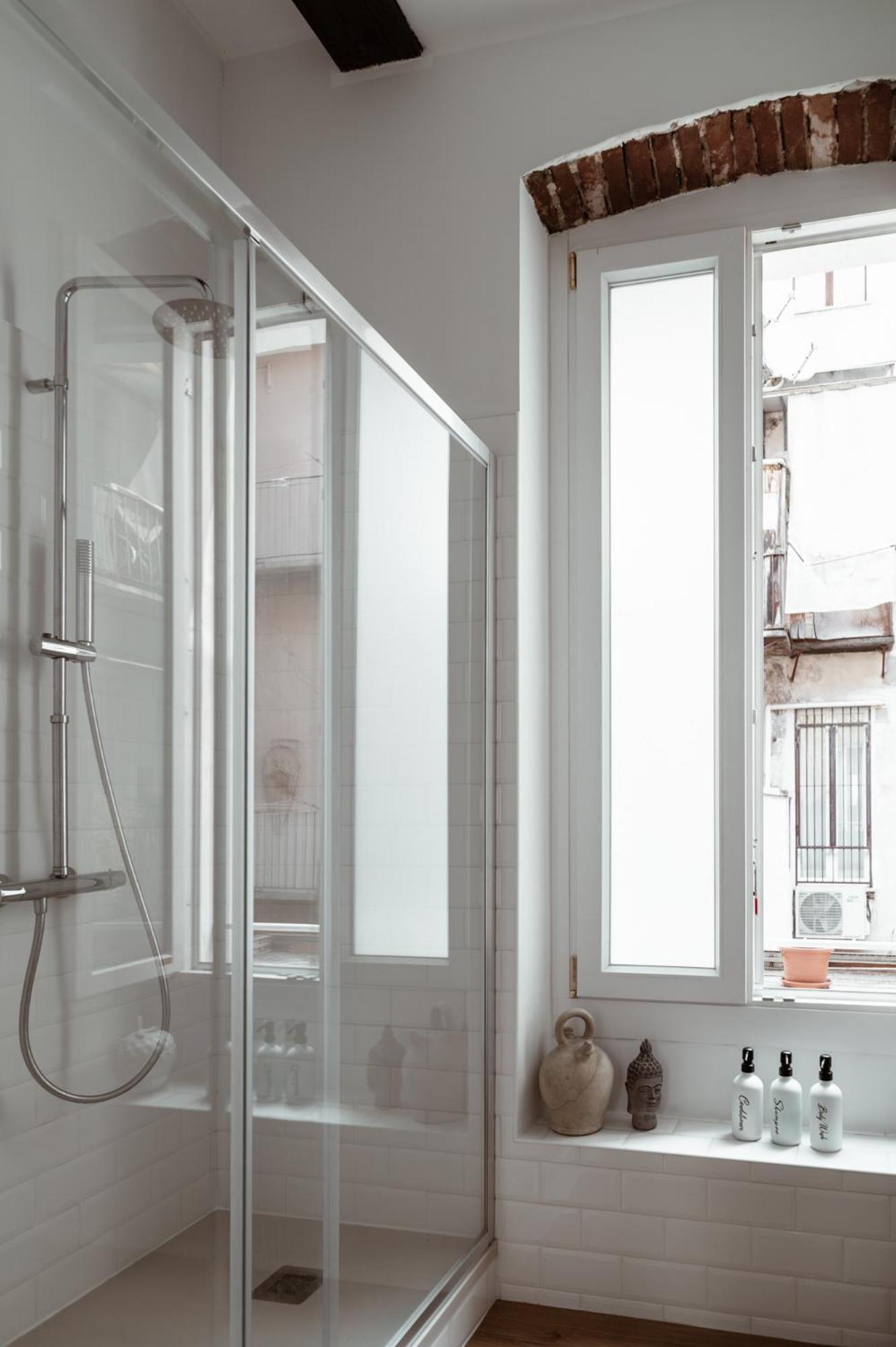 Mercanti Modern Flat - Balcony - Torino Centro Turim Exterior foto